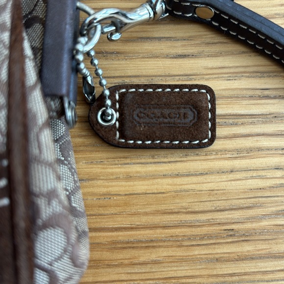 Coach Brown Kisslock Wristlet - Picture 4 of 10